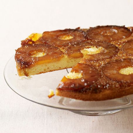 FIVE INGREDIENT PINEAPPLE UPSIDE DOWN CAKE