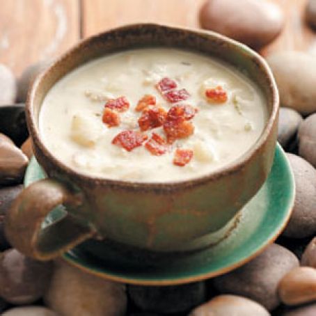Contest-Winning New England Clam Chowder Recipe