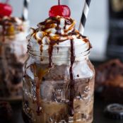 Mini Chocolate Stout Brownie Sundae Floats with Burnt Irish Caramel + Hot Fudge