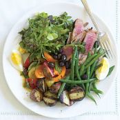 Niçoise Salad with Grilled Tuna & Potatoes