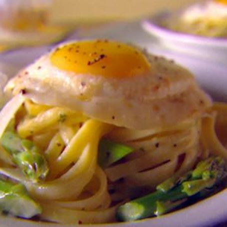 Carbonara with Asparagus & Egg