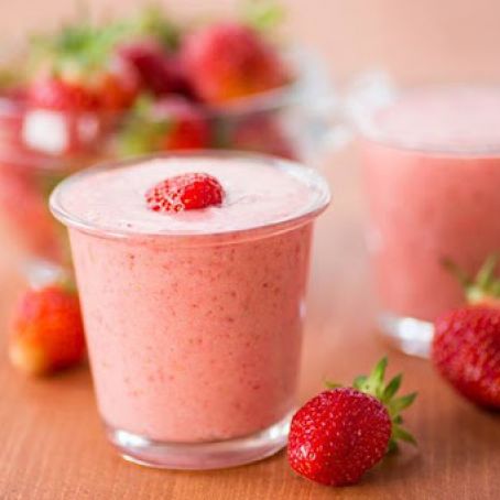 Frozen Strawberry Cupcakes