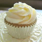 Simple Vanilla Cupcakes