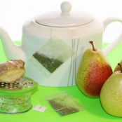 Ginger, Pear, Greens & Green Tea Smoothie