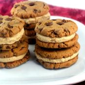 Rosa May (@RosasYummyYums)