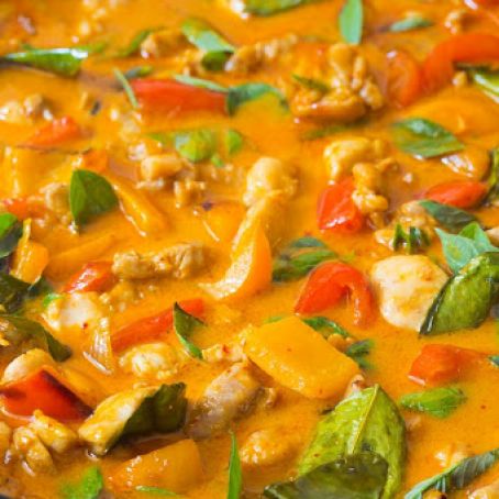 The Best Thai Panang Chicken Curry