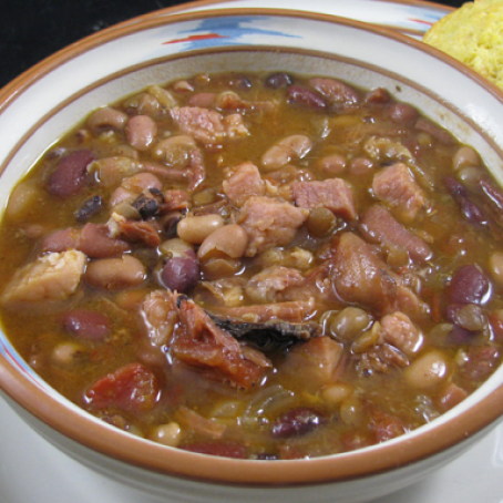 SLOW COOKER HAM AND MIXED BEAN SOUP
