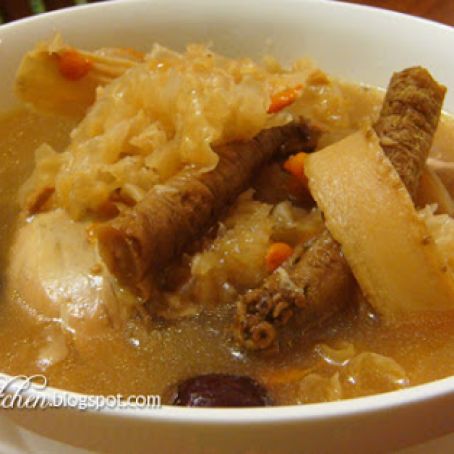 SOUP - Chicken Herbal Soup With White Fungus