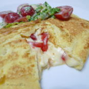 BREAKFAST - Peppers Cheese Omelette with Avocado Salad