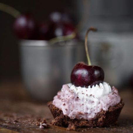 Cherry Cream Pie Tartlets w/Chocolate Macaroon Crusts