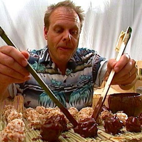 Chocolate Coconut Balls*