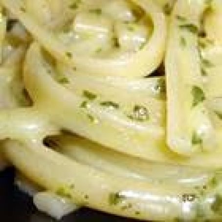 Linguine in Pesto Cream Sauce