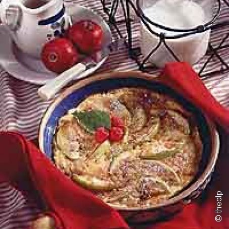 Oven Apple Raisin Pancake