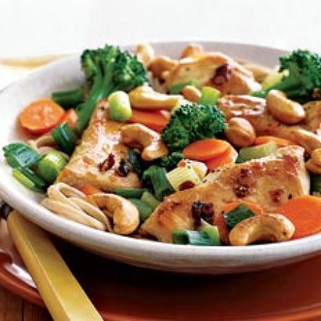 Chicken, Broccoli and Cashew Stir-Fry