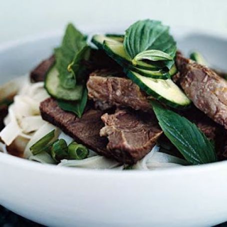 SE ASAIN BEEF & RICE NOODLE SOUP