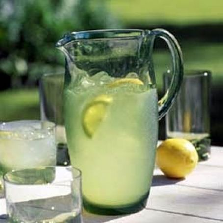 Fresh Honey Lemonade