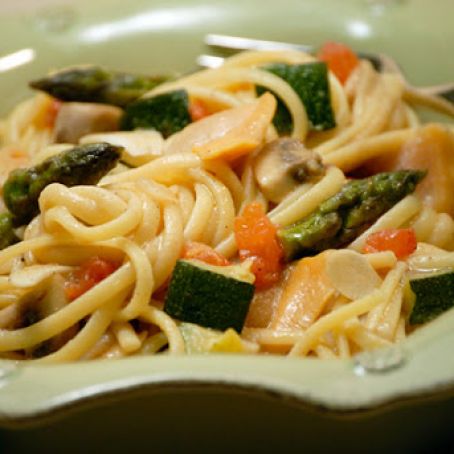 Linguine with Clam Sauce and Vegetables -Pepin