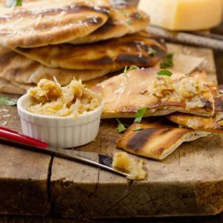 Toasted Garlic Pita Wedges