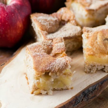 EASY APPLE CINNAMON PIE BARS