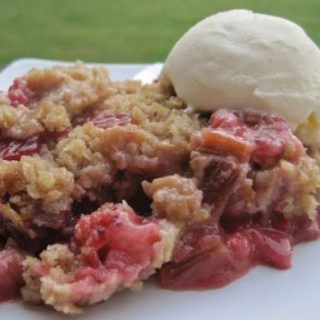 Strawberry Rhubarb Crunch