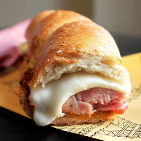 Italian Mozzarella Melt with Pecan Pesto