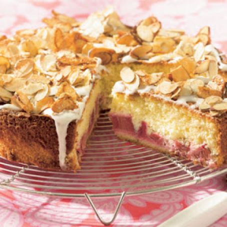 Almond-Rhubarb Cake with Almond Crunch