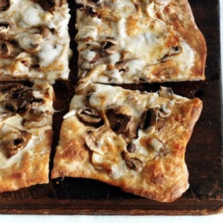 TRUFFLED TALEGGIO & MUSHROOM PIZZA