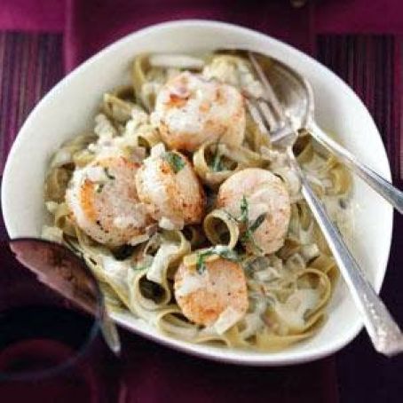 Scallops in sage cream