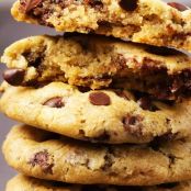 GLUTEN FREE CHOCOLATE CHIP COOKIES