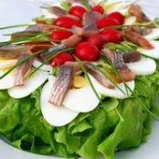 Smörgåstårta med pastej, skinka och sill