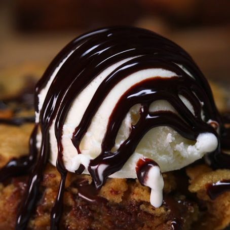 Fluffernutter Chocolate Chip Blondies