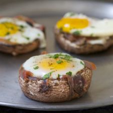 Baked Eggs in Prosciutto-Filled Portobello Mushroom Caps