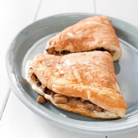 FLUFFY OMELET WITH MUSHROOM FILLING {atk}