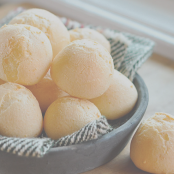 Brazilian Cheese Bread-Pão de Queijo