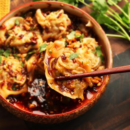 Sichuan-Style Wontons in Hot and Sour Vinegar and Chili Oil Sauce (Suanla Chaoshou) Recipe