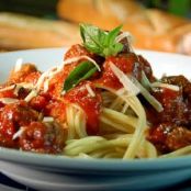 PASTA CASERA CON ALBONDIGAS