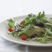 ARUGULA AND FENNEL SALAD WITH BLACK OLIVES AND CHERRY TOMATOES