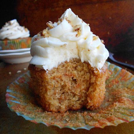 CARROT CAKE CUPCAKES