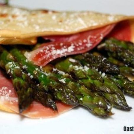 CREPES DE ESPARRAGOS Y JAMON SERRANO