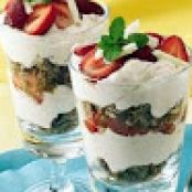 White Chocolate-Strawberry Yogurt Parfaits