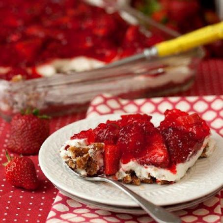 Strawberry Pretzel Salad