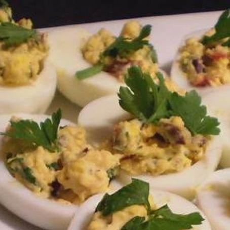 SUE’S SPICY DEVILED EGGS