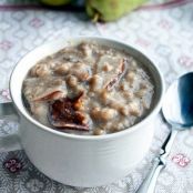 Slow- Cooker Spiced Vanilla-Pear Oatmeal