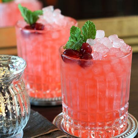 Cranberry Ginger Fizz Cocktail