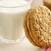 Memory Lane Oatmeal Peanut Butter Creme Sandwiches