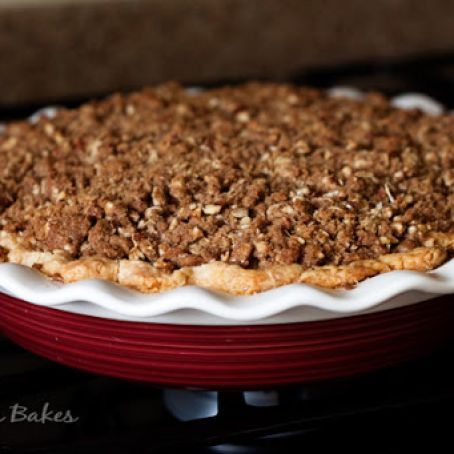 Peaches and Cream Crumble Top Pie