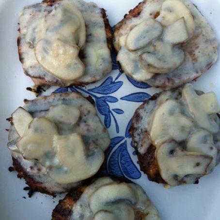 Turkey Burgers with Mushrooms and Swiss Cheese