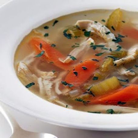 HEARTY CHICKEN VEGETABLE SOUP