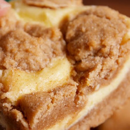 Snickerdoodle Cheesecake Bars