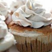 Cheesecake-Filled Pumpkin Cupcakes